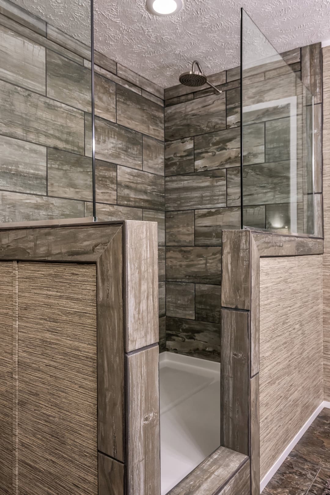 Md-38-32 bathroom home features