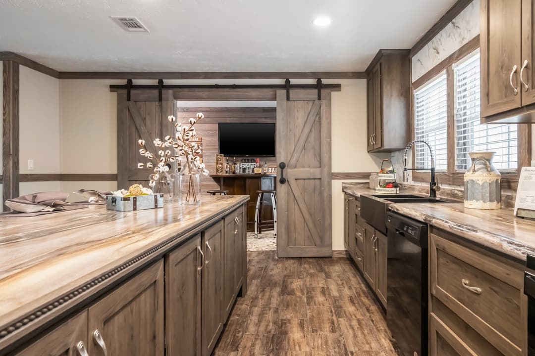 Md-44-32 kitchen home features