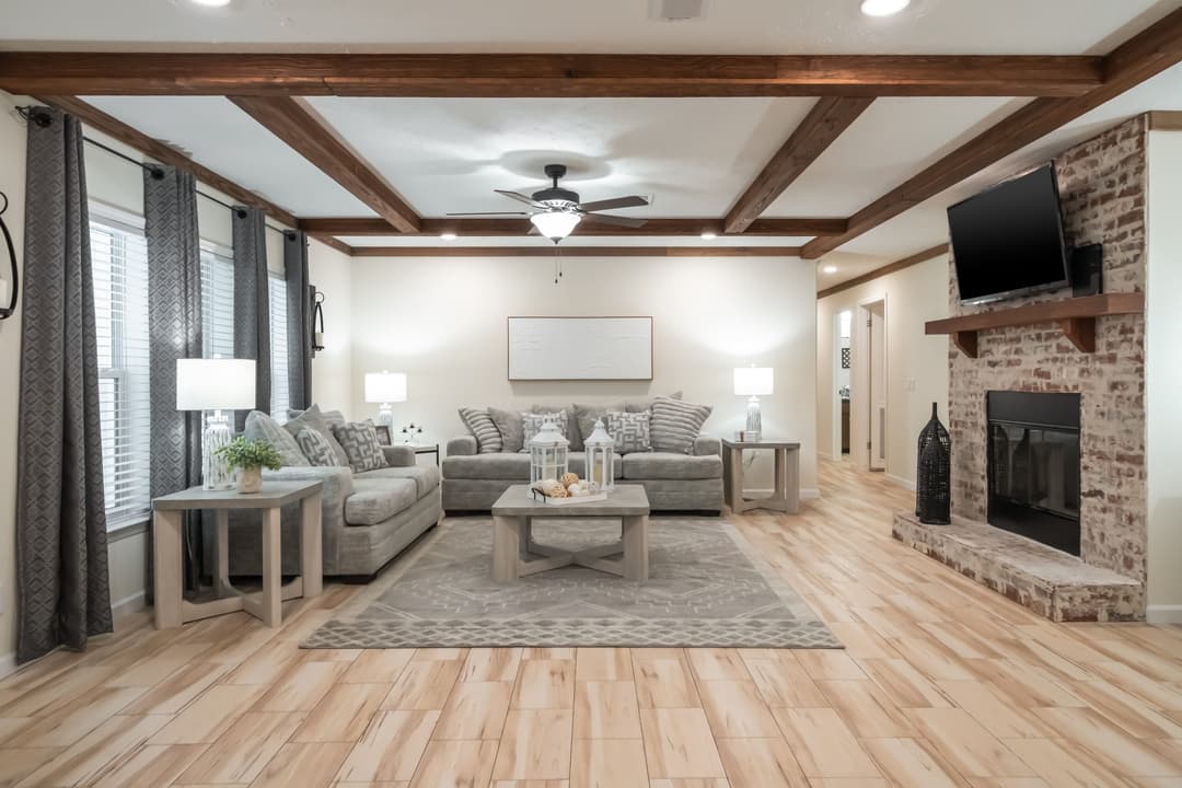 Kb-3249 interior home features