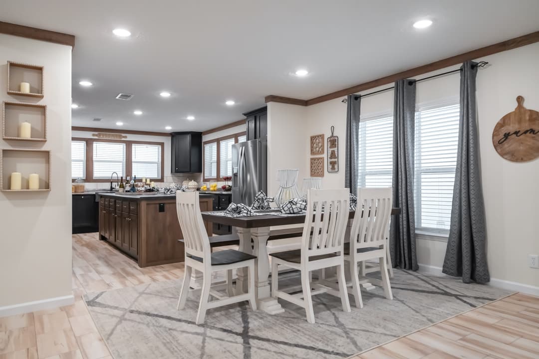 Kb-3249 interior home features