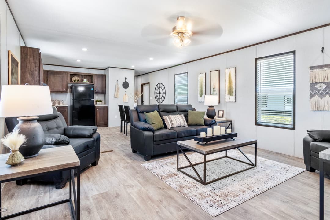 Tropic singlewide interior home features