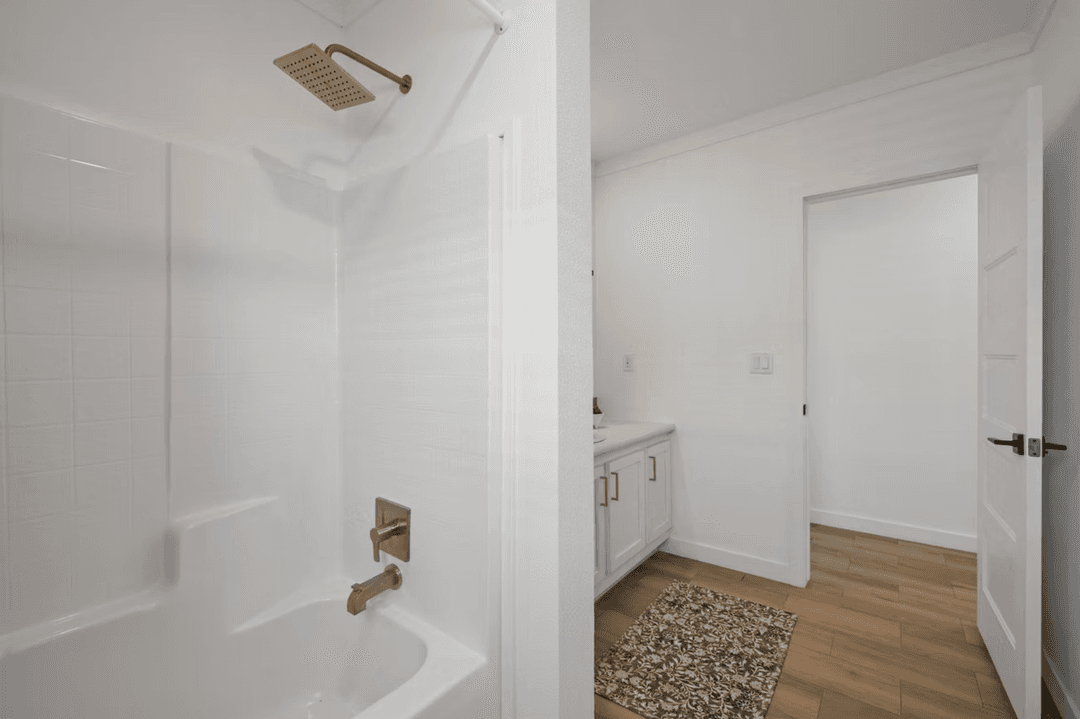 Luxe haven bathroom home features