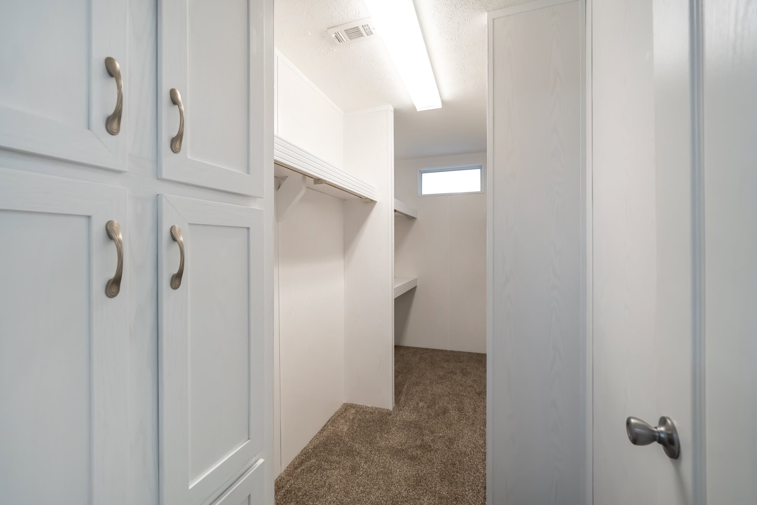 Md-50 interior home features