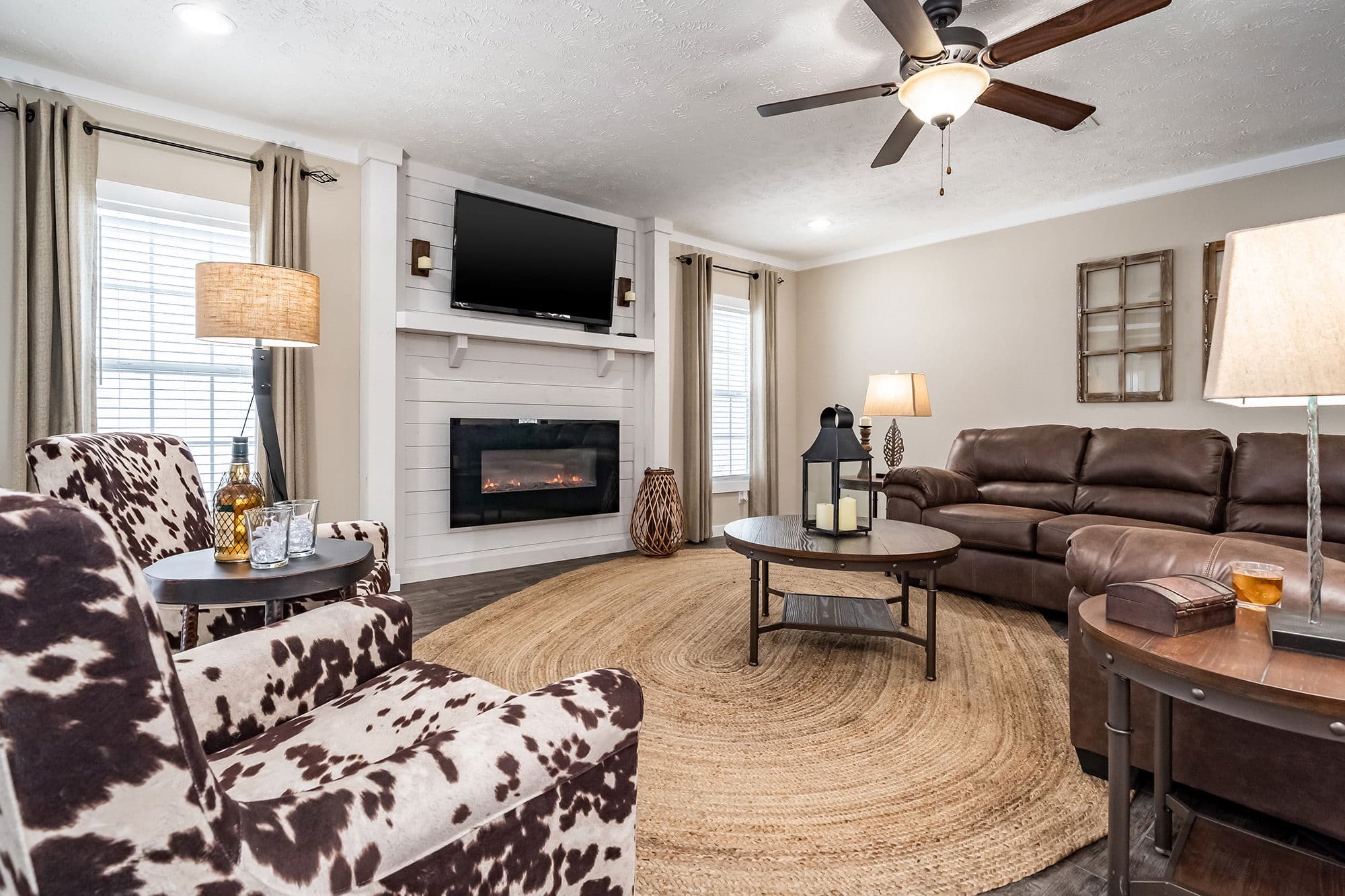 Md-42-32 interior home features