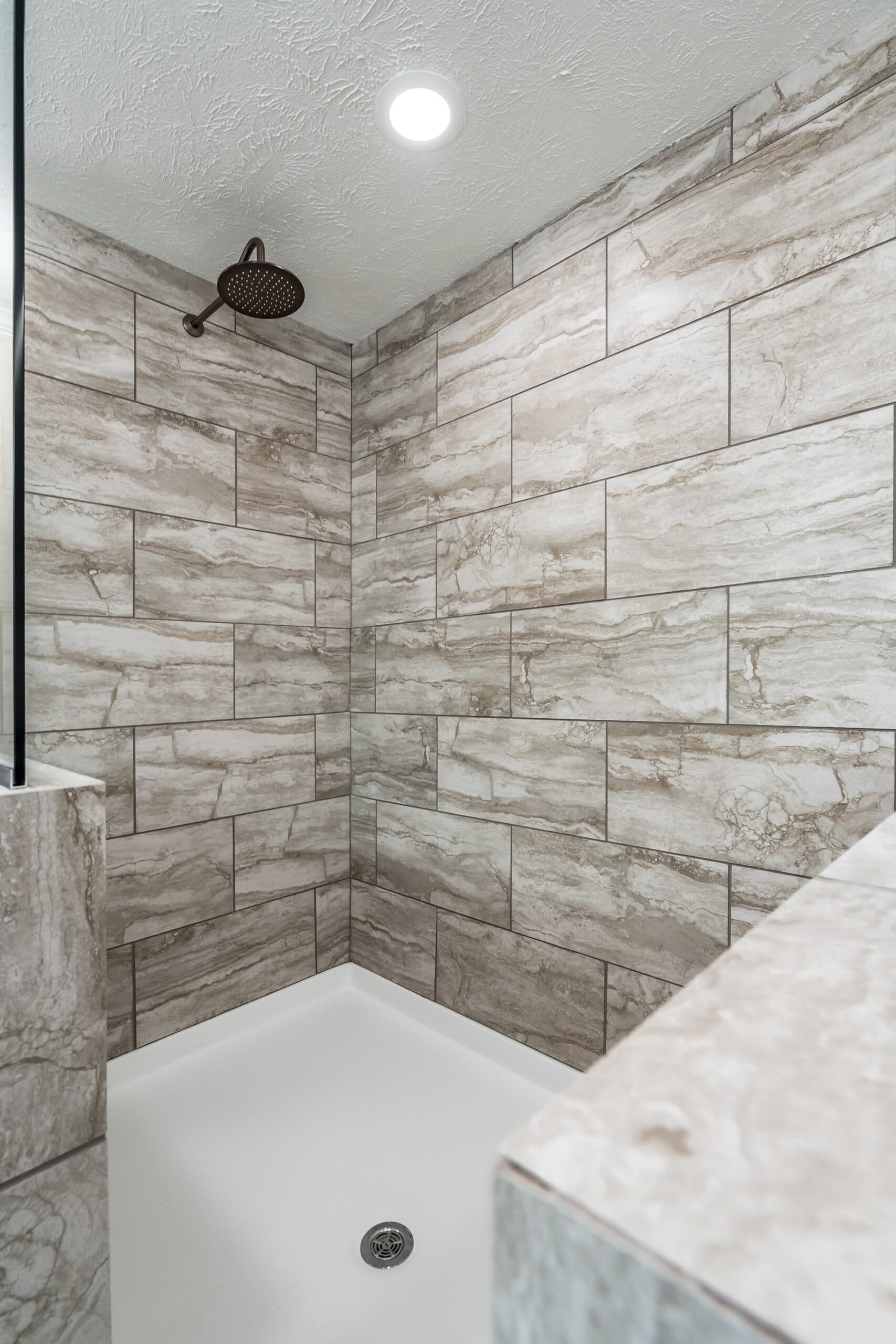 Kb-3245 bathroom home features