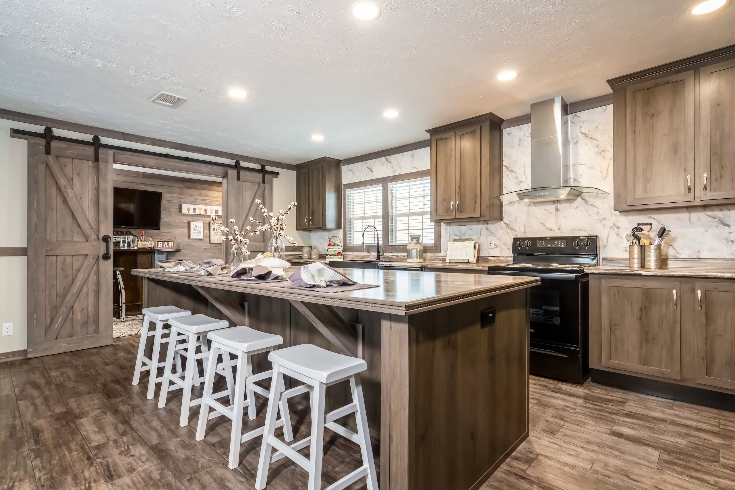 Md-44-32 kitchen home features