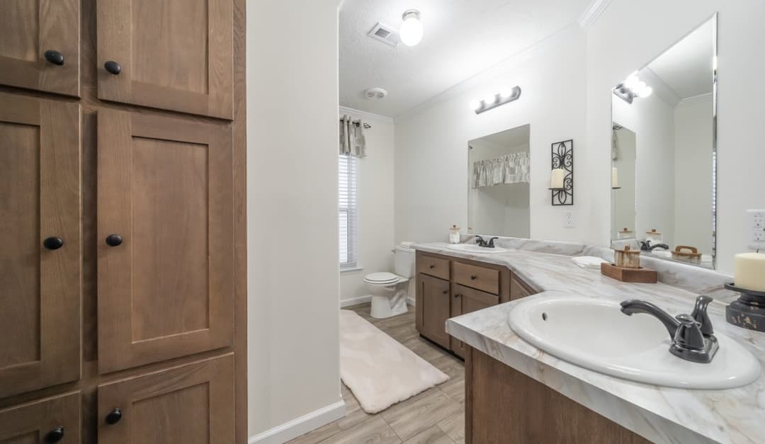 Kb-3250 bathroom home features