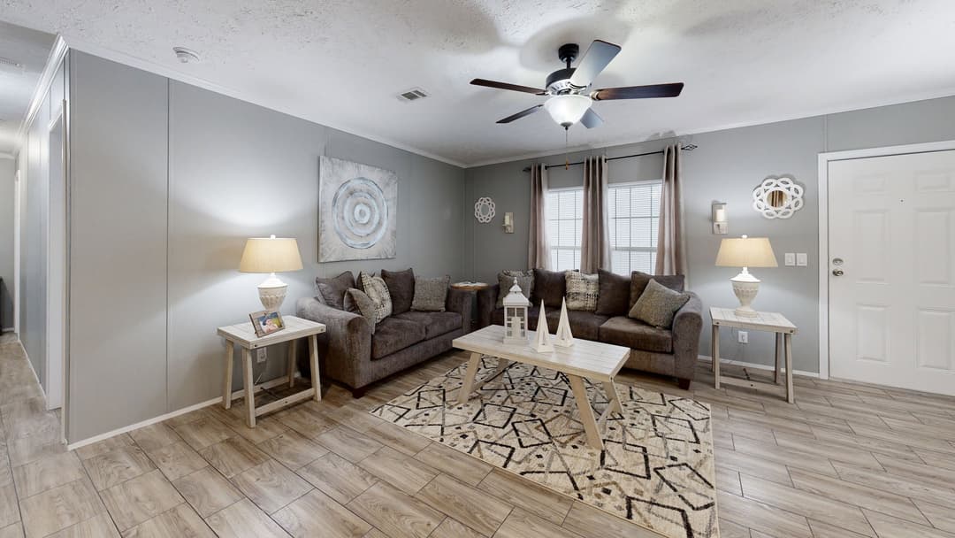 Md-50 interior home features