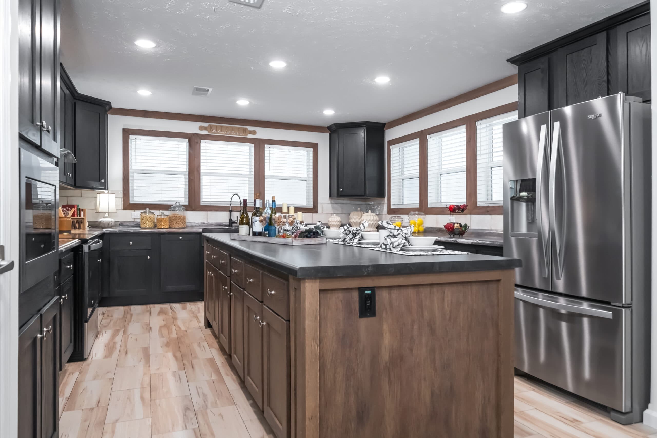 Kb-3249 kitchen home features