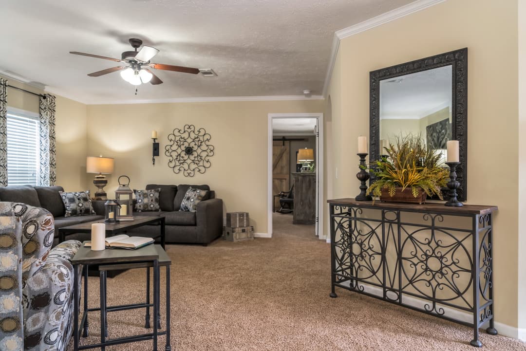 Kb-3241 interior home features