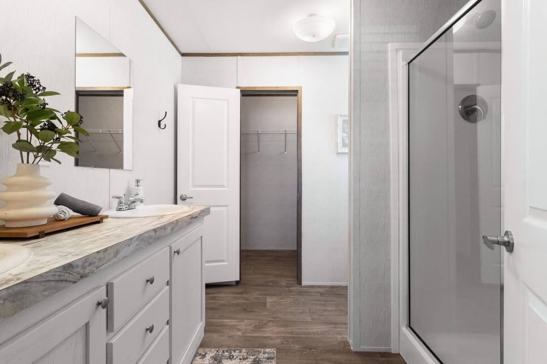 Panama doublewide bathroom home features