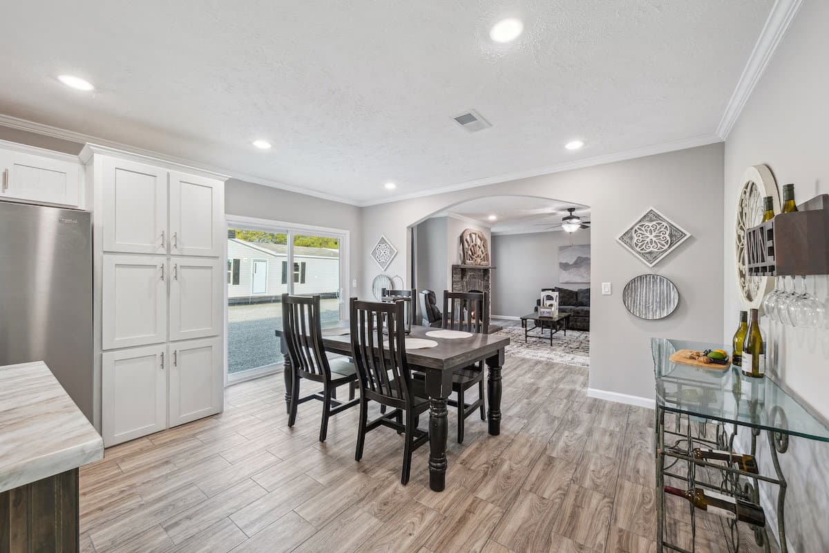 Md-43-32 interior home features