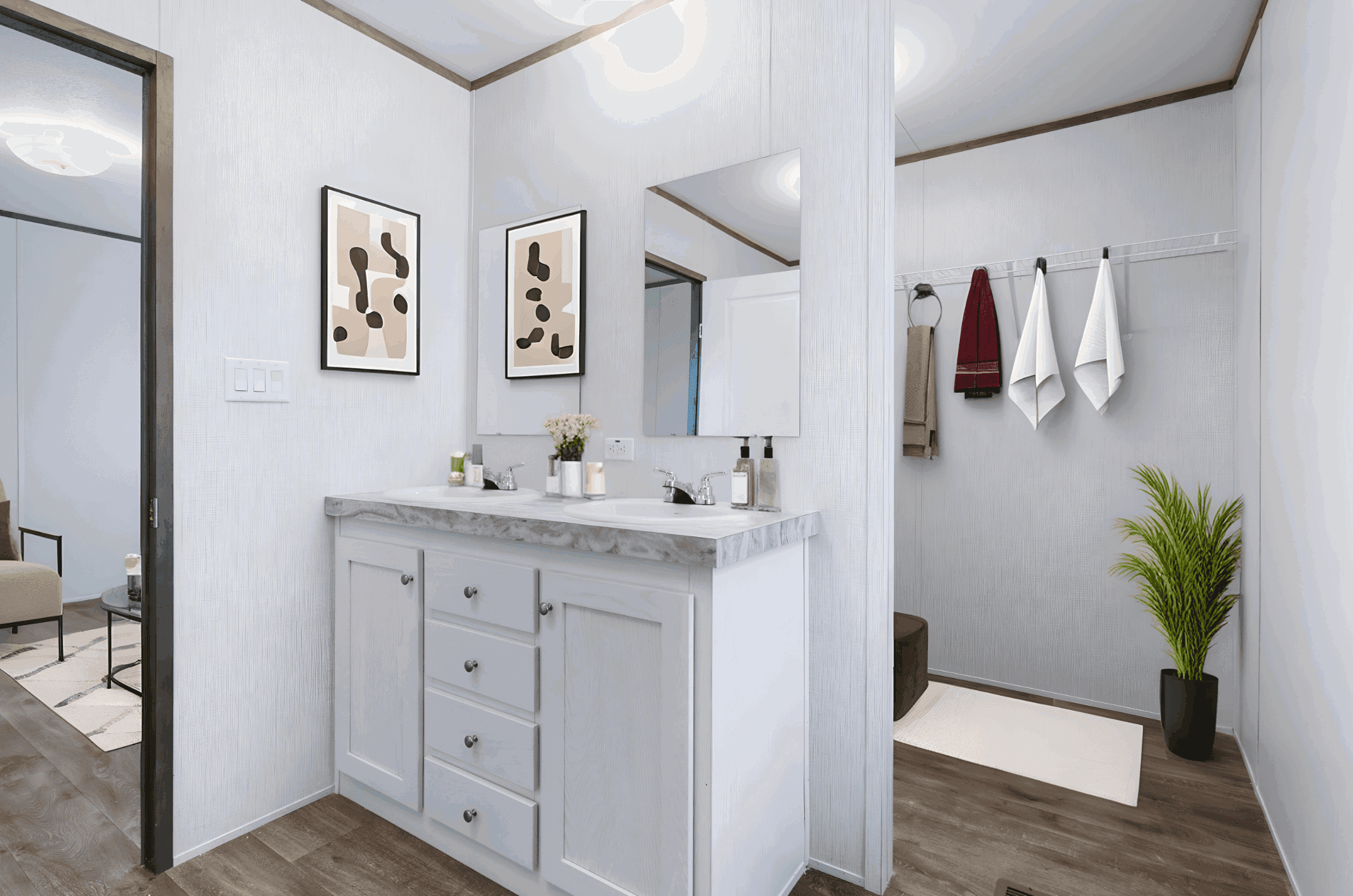 Atlantis 16x76 bathroom home features