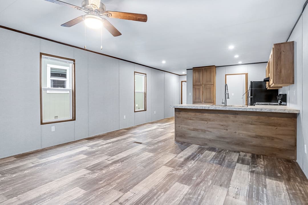 Atlantis 16x76 interior home features