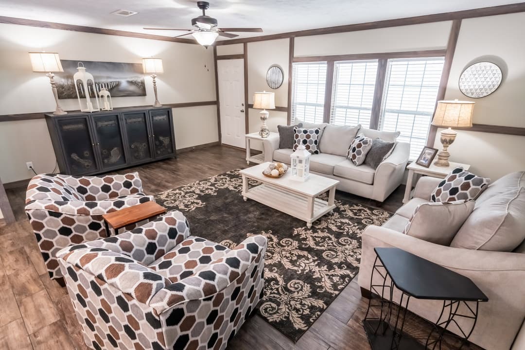 Md-44-32 interior home features