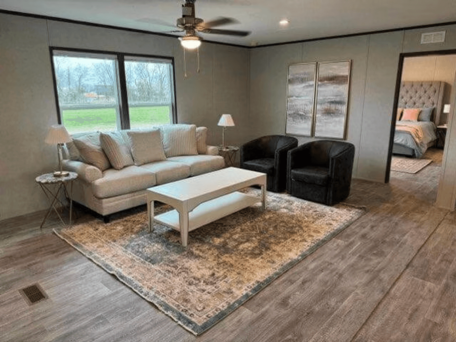 Rosewood interior home features