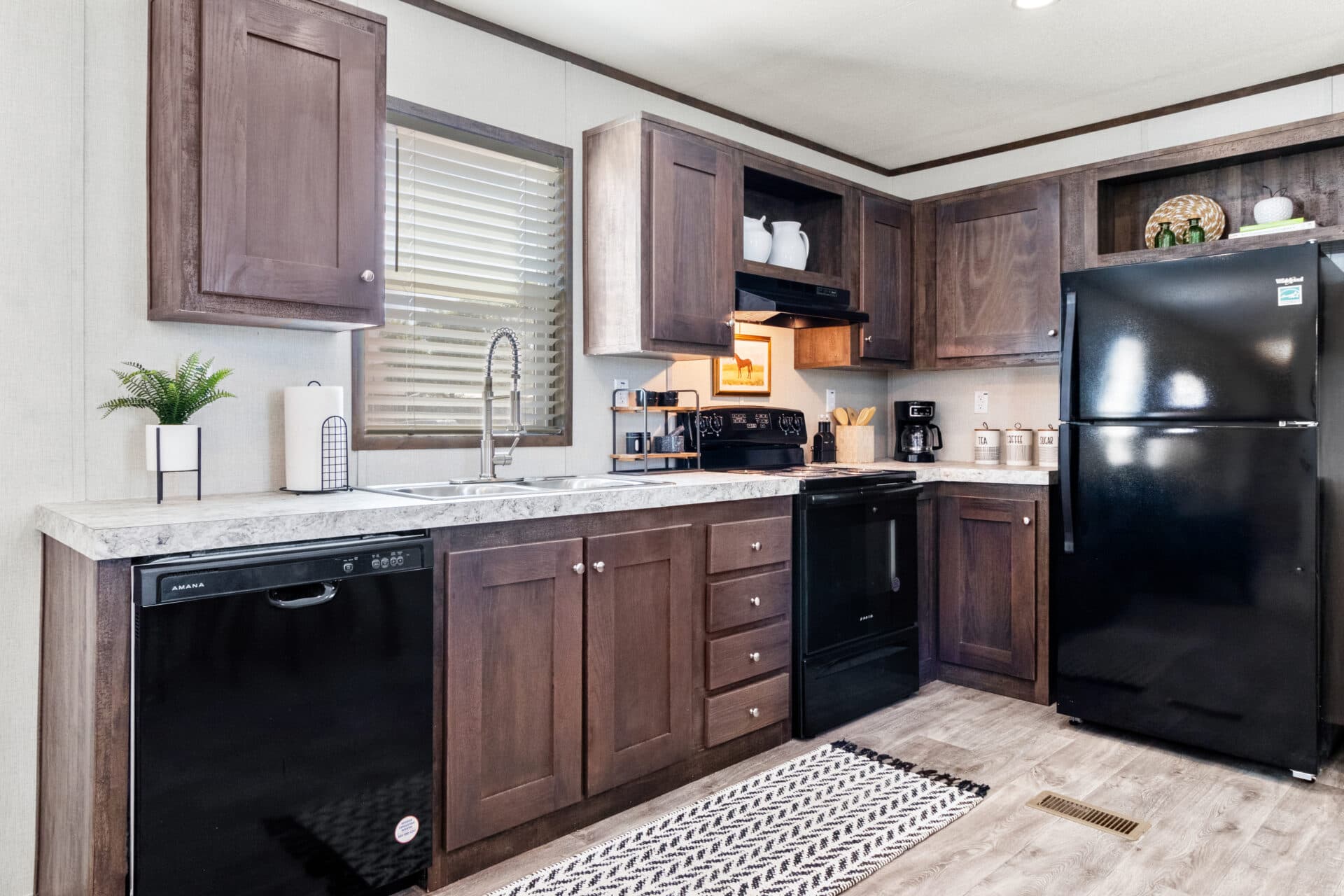 Tropic singlewide kitchen home features