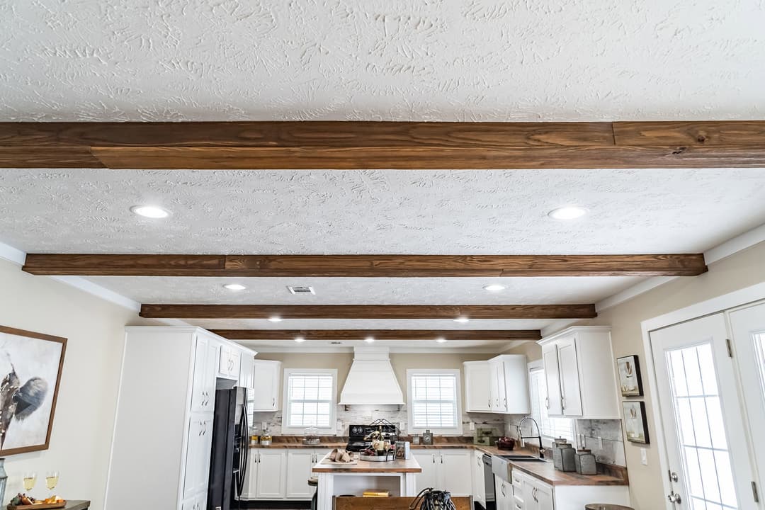 Md-42-32 interior home features