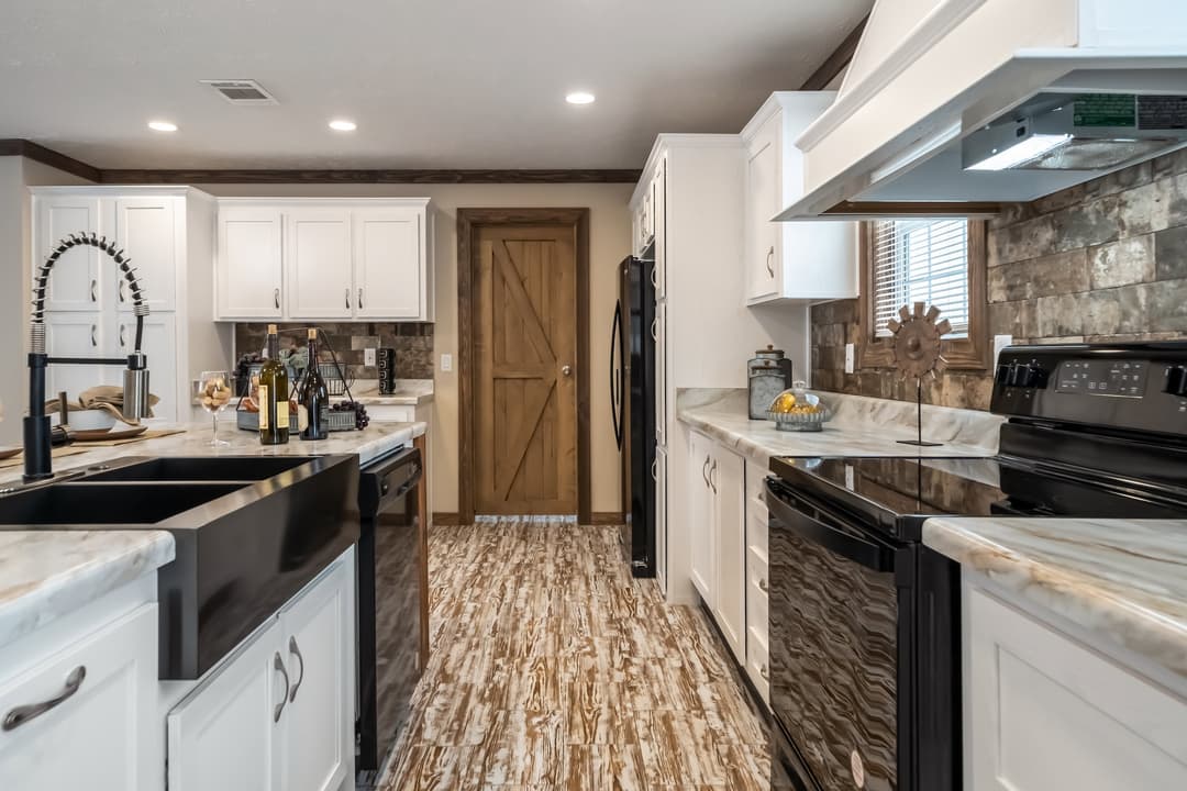 Md-49-32 kitchen home features