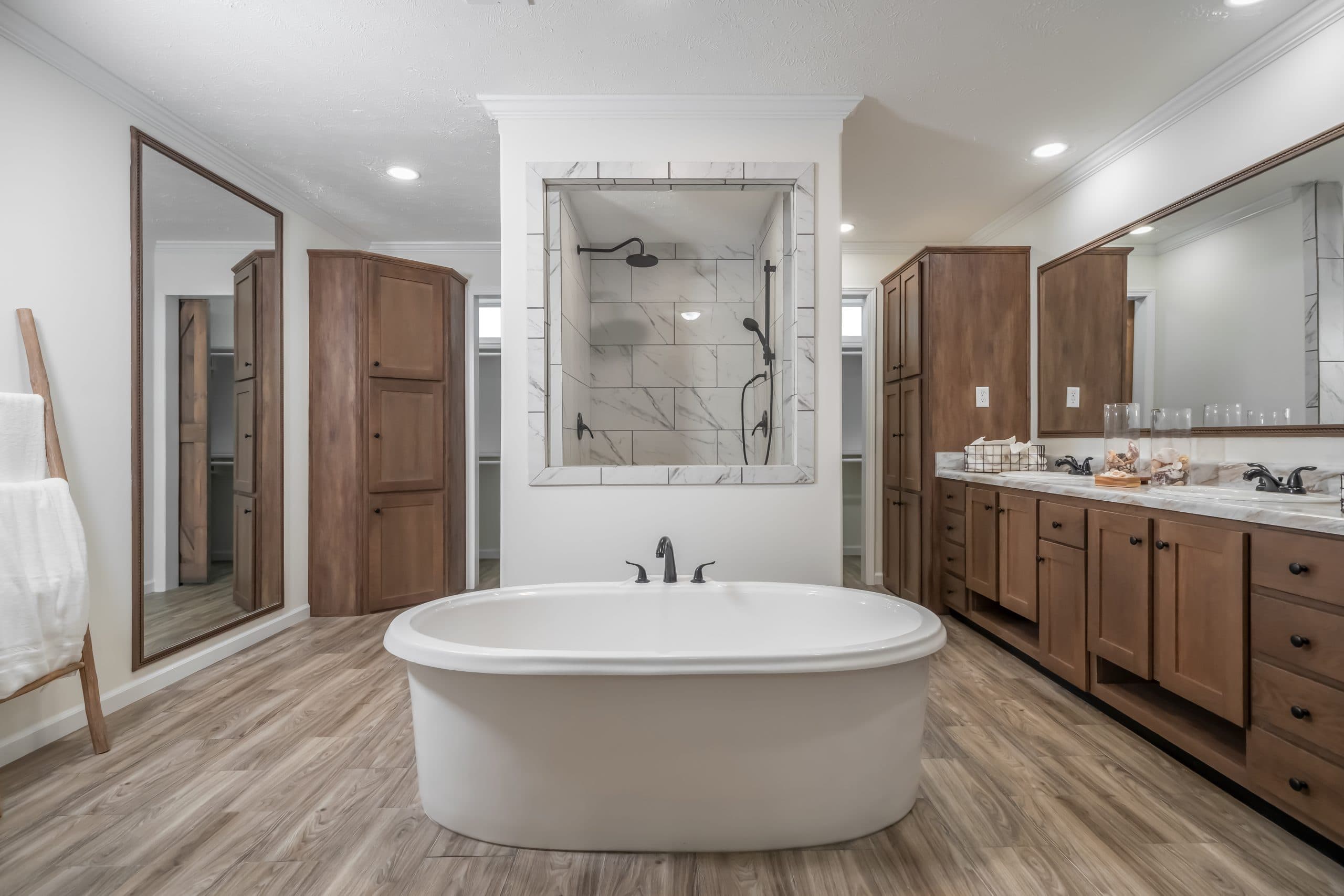 Kb-3250 bathroom home features