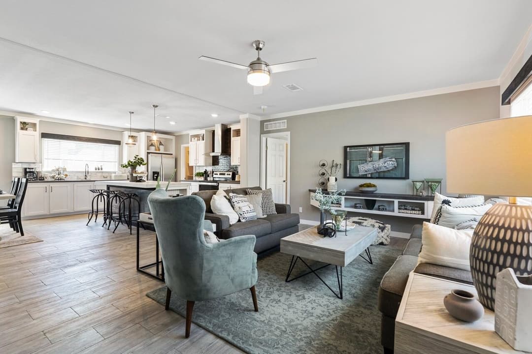 Urban value 32563a interior home features