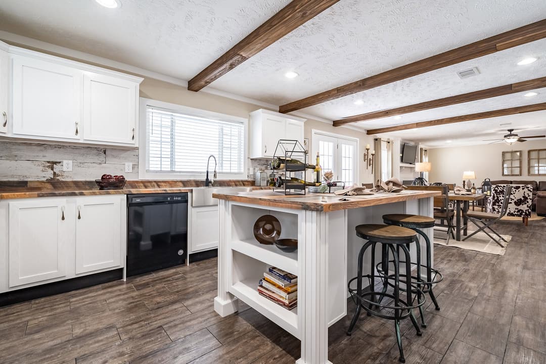 Md-42-32 kitchen home features