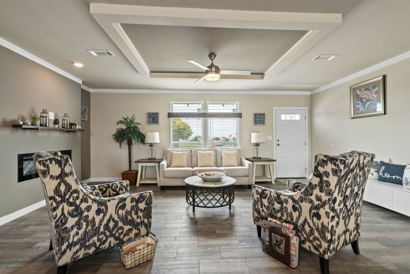 El rancho interior home features