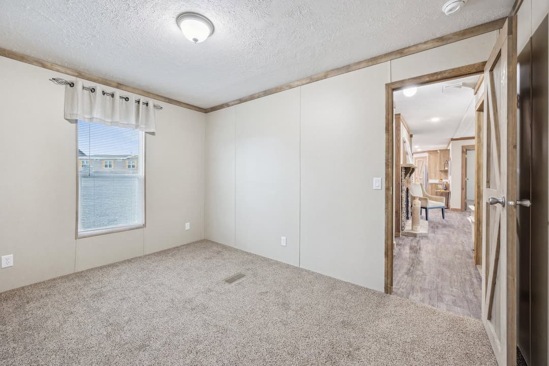 Md-26-32 bedroom home features