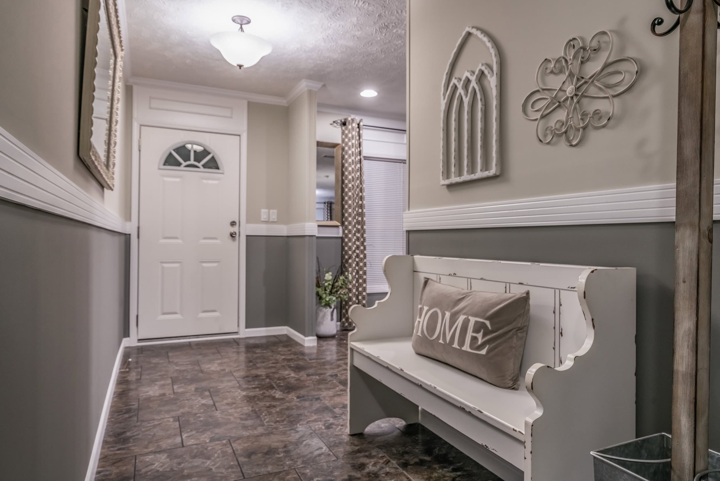 Md-38-32 interior home features