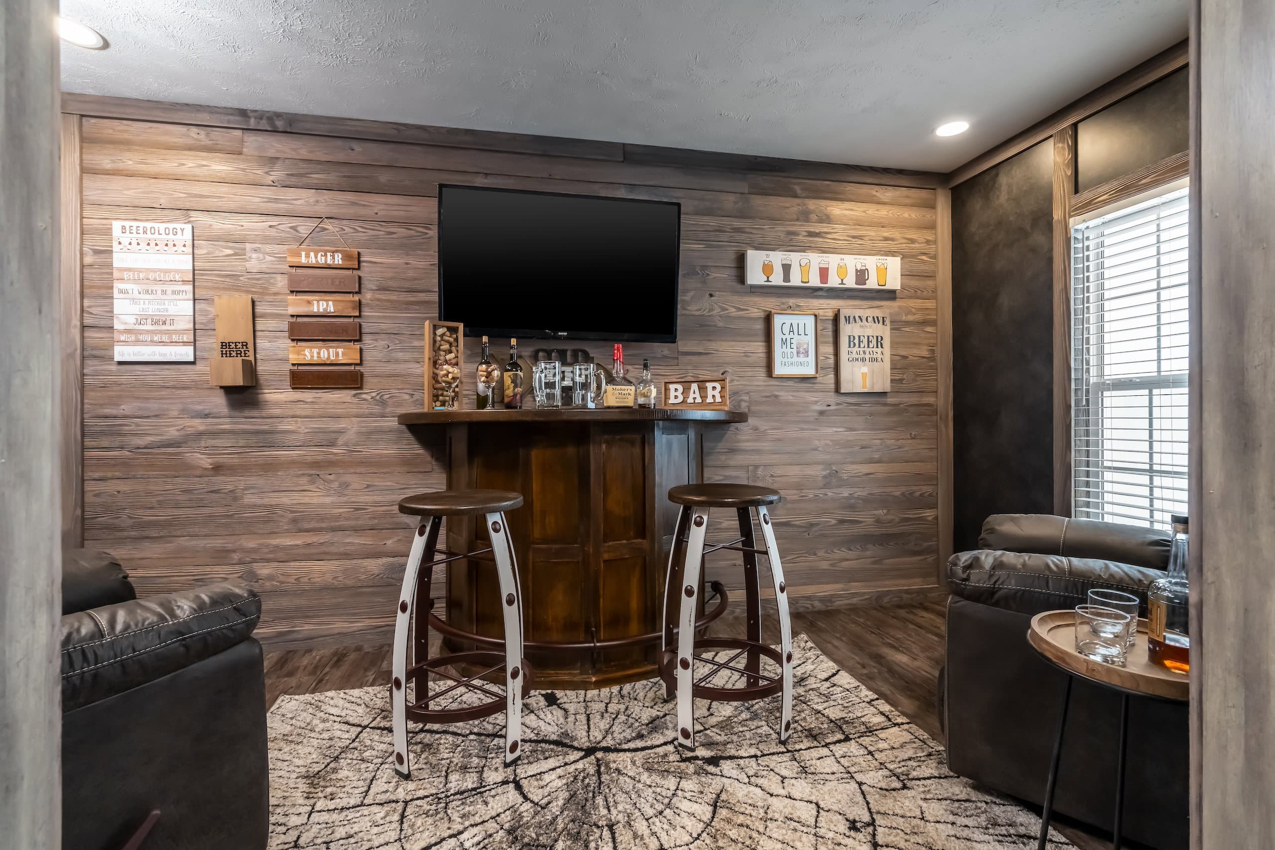 Md-44-32 interior home features