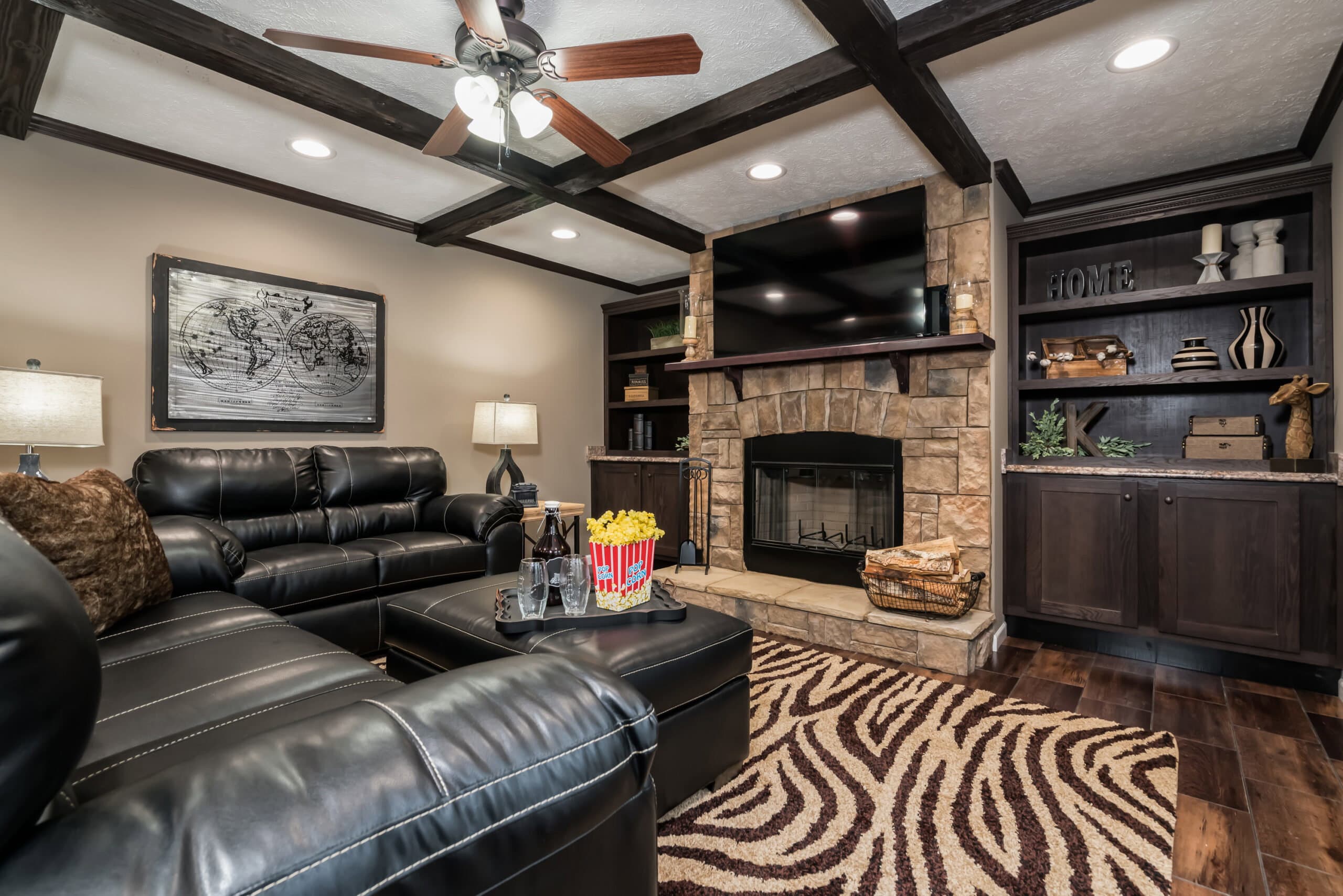 Kb-3241 interior home features