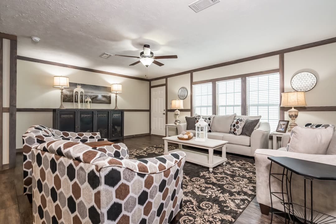 Md-44-32 interior home features