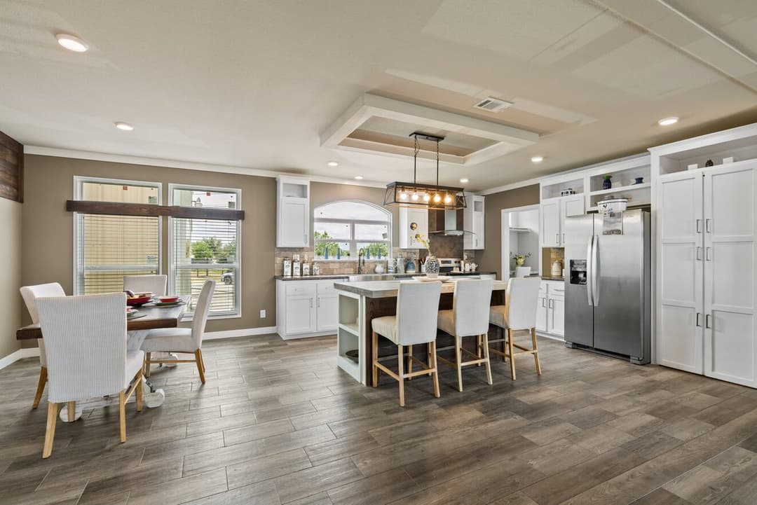 El rancho interior home features