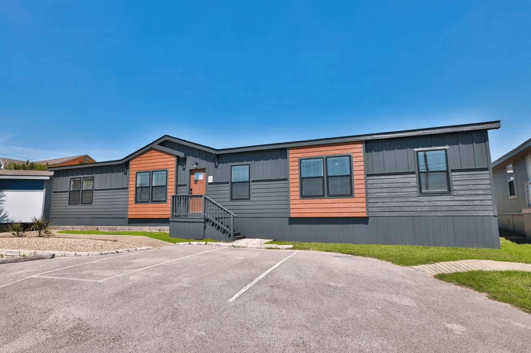 Luxe haven hero and exterior home features