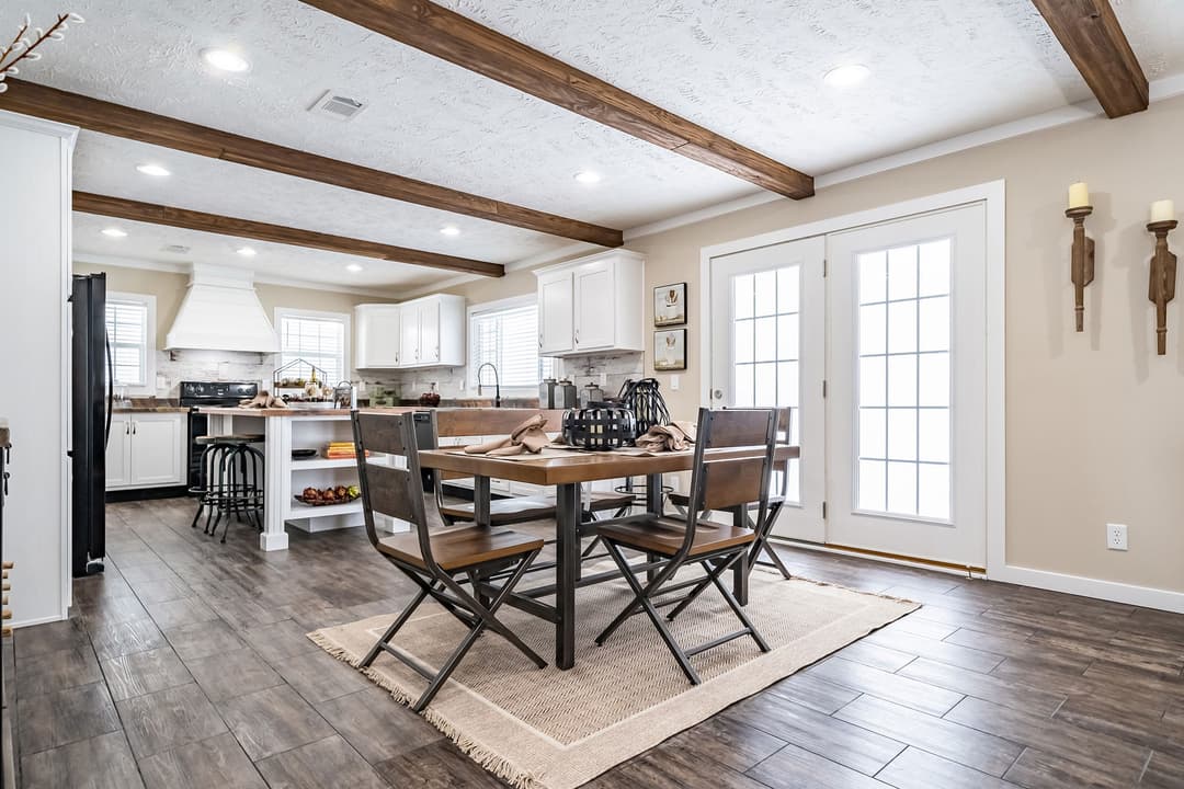 Md-42-32 interior home features