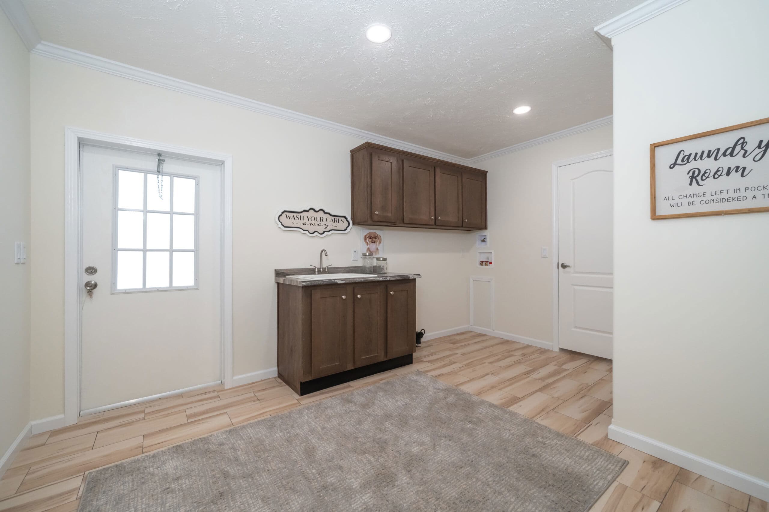 Kb-3249 interior home features