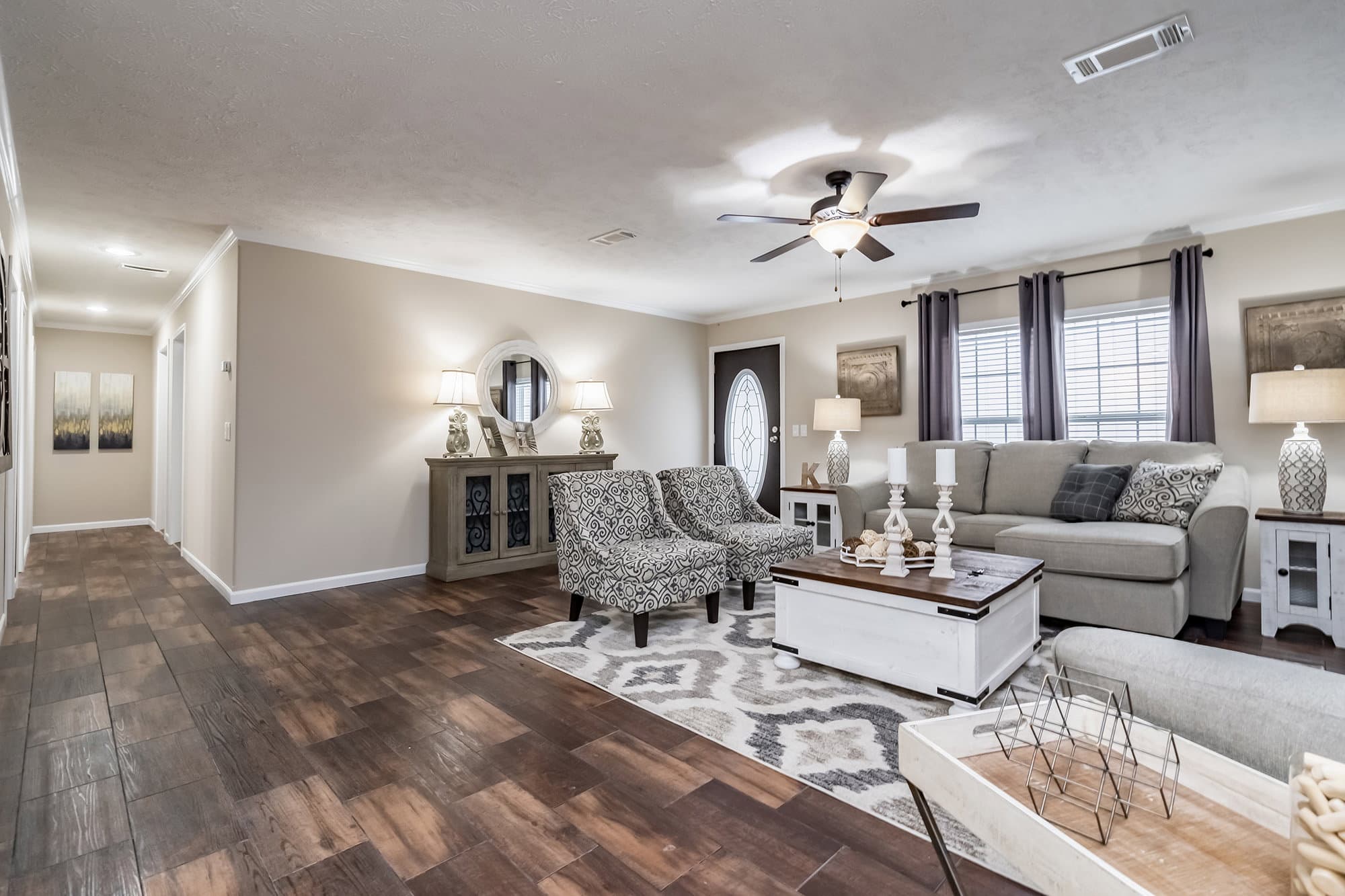 Kb-3245 interior home features