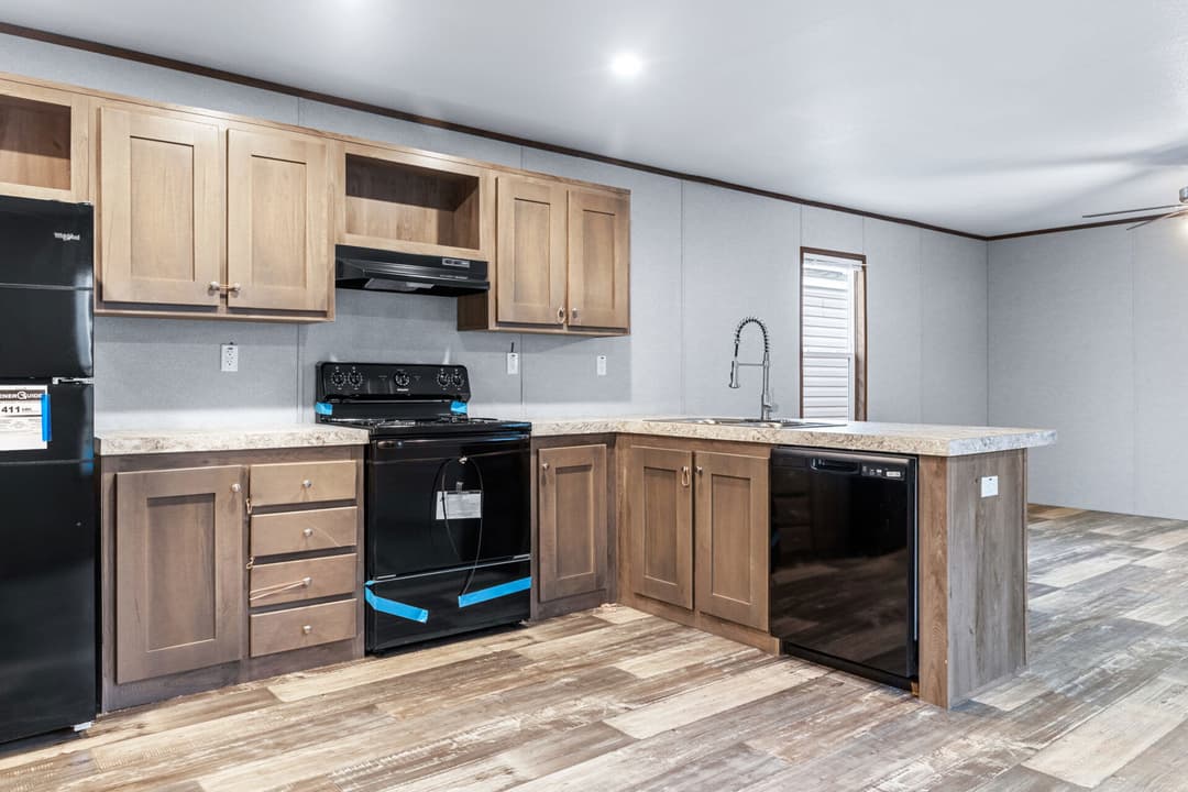 Atlantis 16x76 kitchen home features