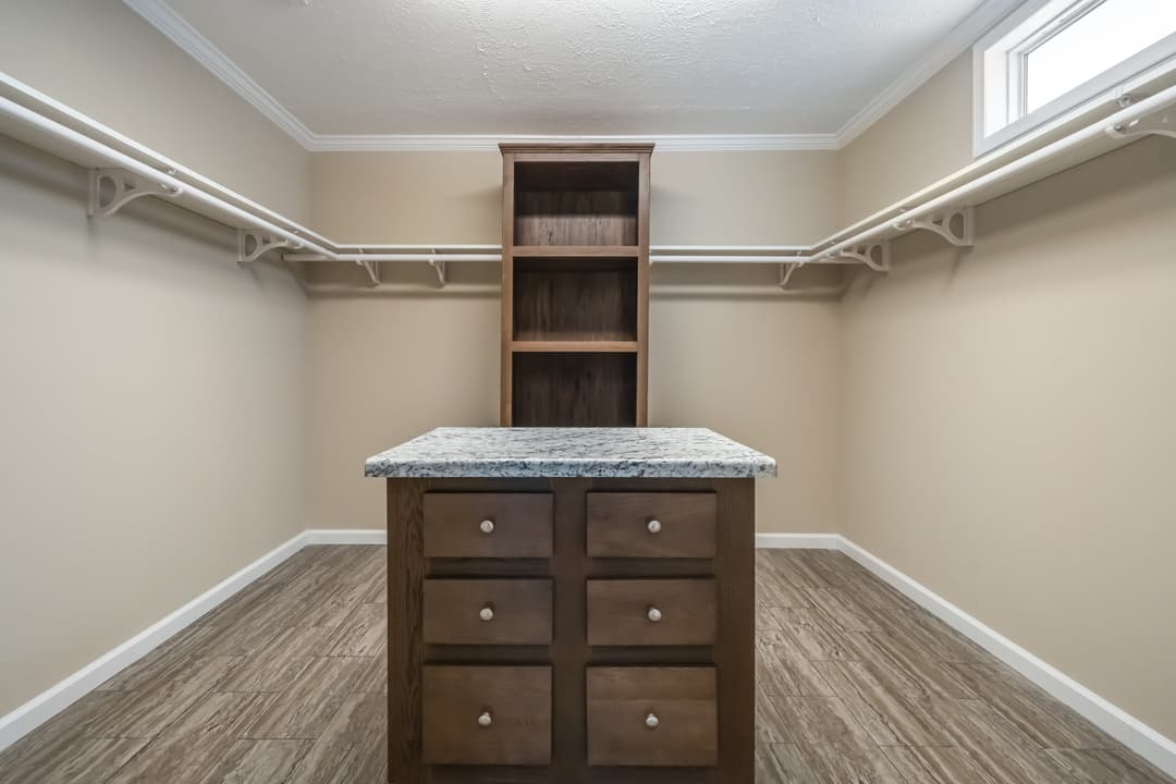 Kb-3248 interior home features