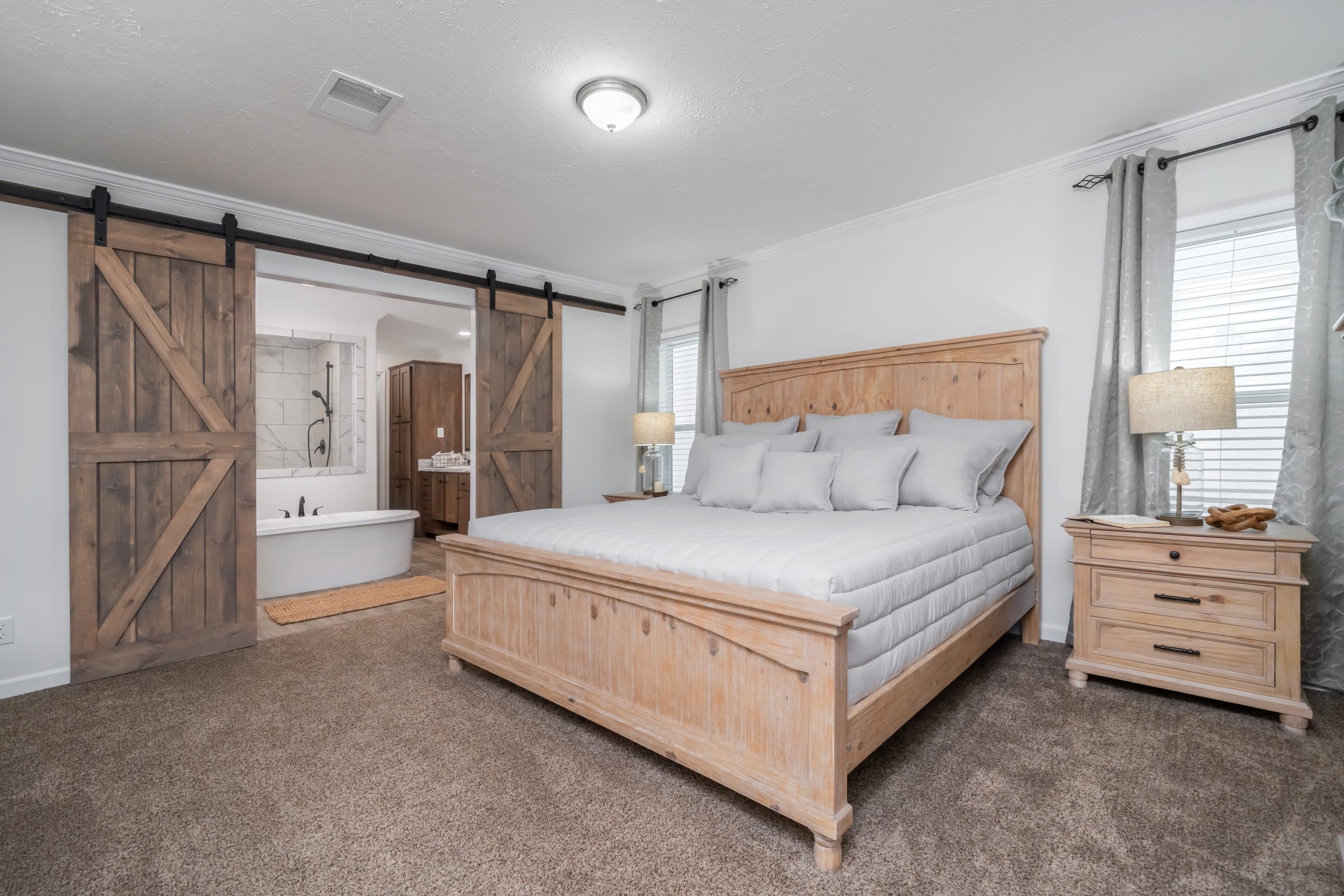 Kb-3250 bedroom home features