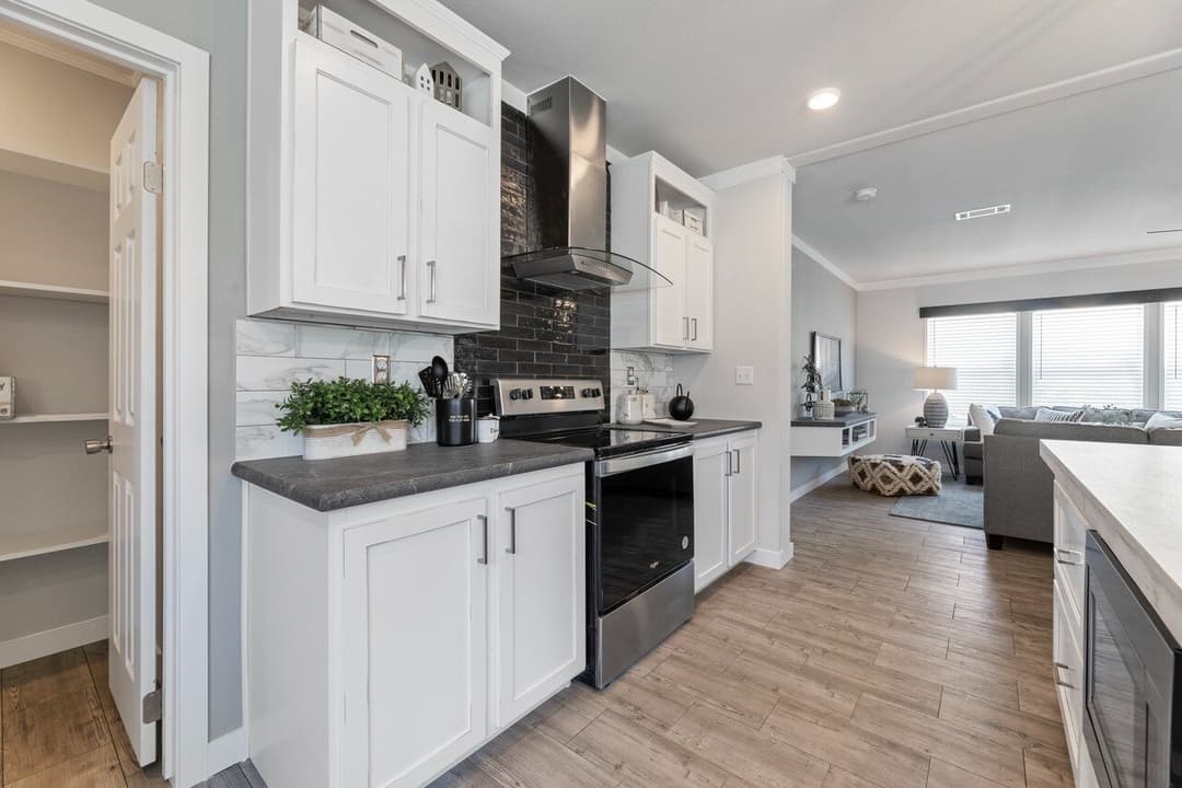 Urban value 32563a kitchen home features