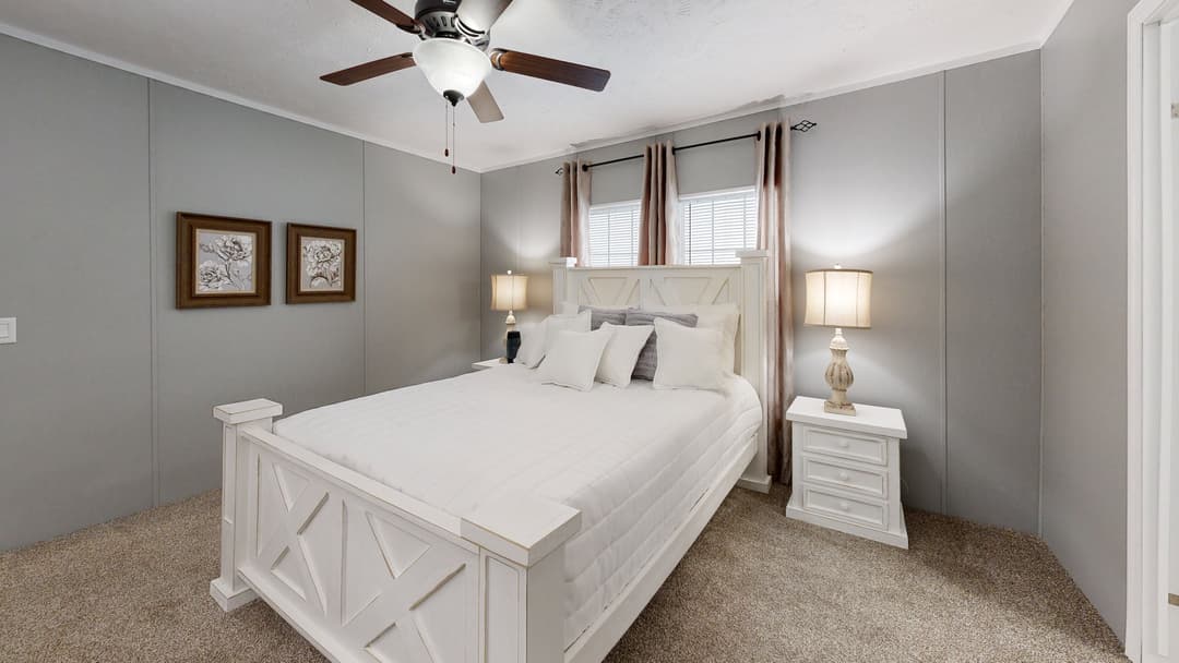 Md-50 bedroom home features