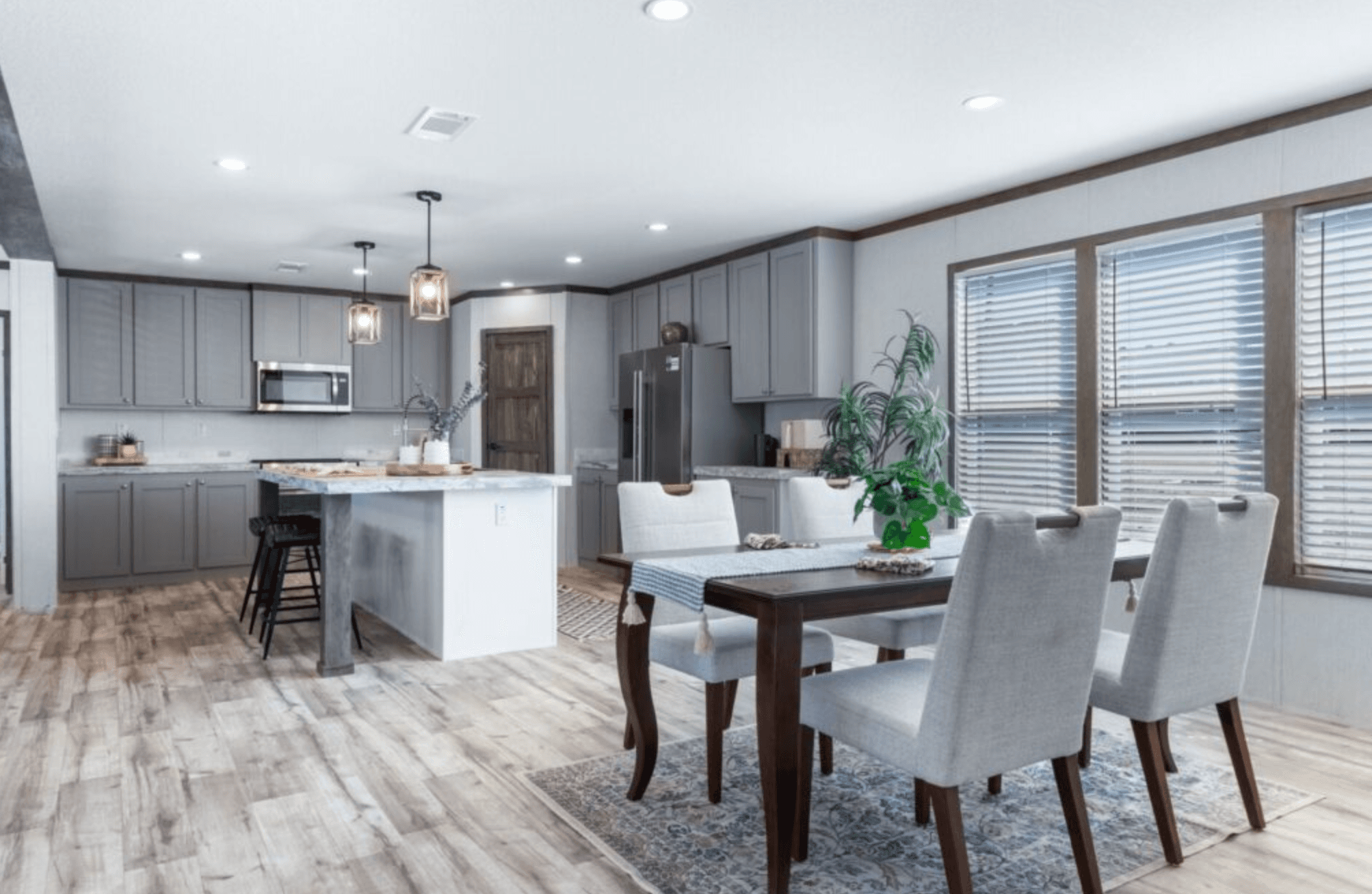 Hogan interior home features