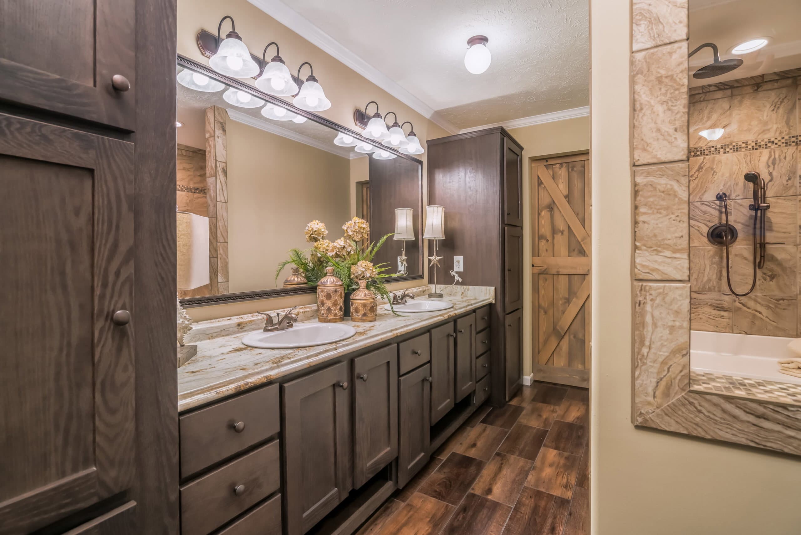 Kb-3241 bathroom home features