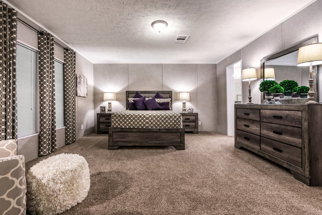 Md-38-32 bedroom home features