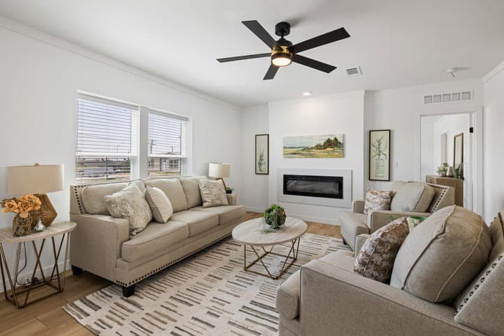 Luxe haven 32724a interior home features