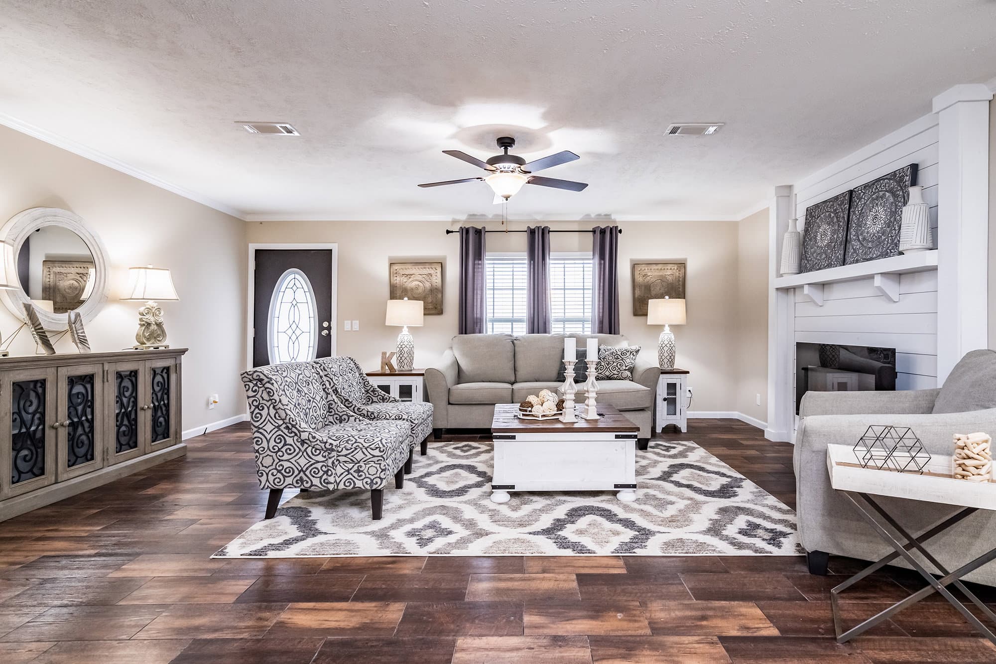 Kb-3245 interior home features