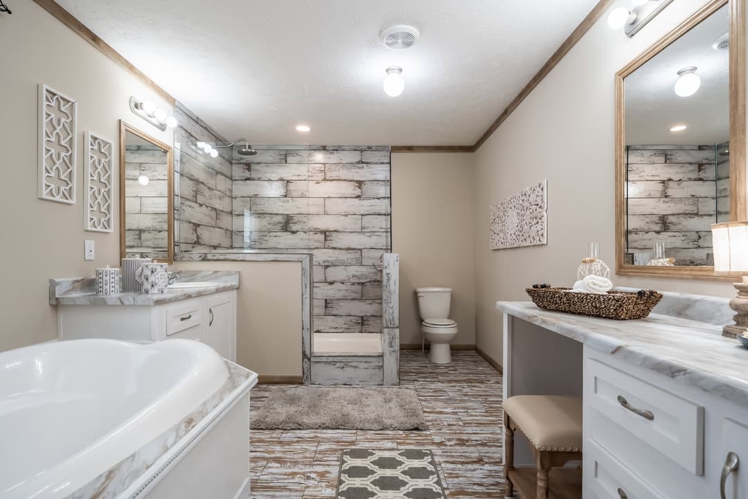 Md-49-32 bathroom home features