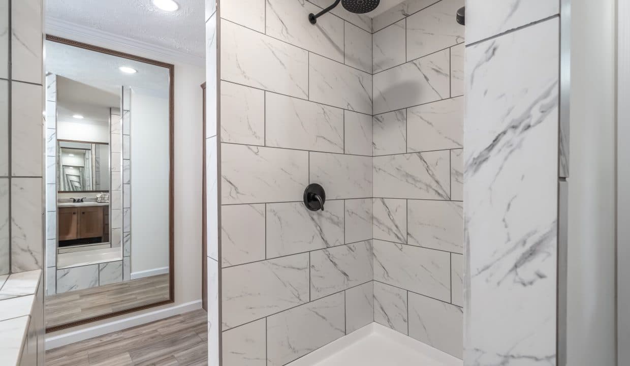Kb-3250 bathroom home features