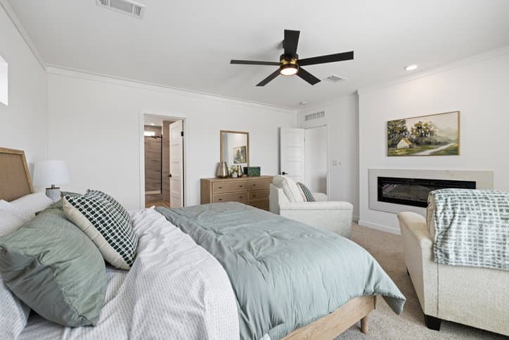 Luxe haven 32724a bedroom home features